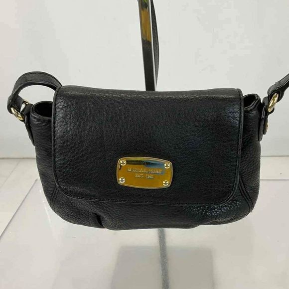 MICHAEL Kors Designer Black Pebbled Leather Flap Crossbody Bag Purse Handbag - Picture 1 of 4